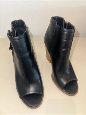 Qupid Black Peep Toe Block Heel Ankle Boots